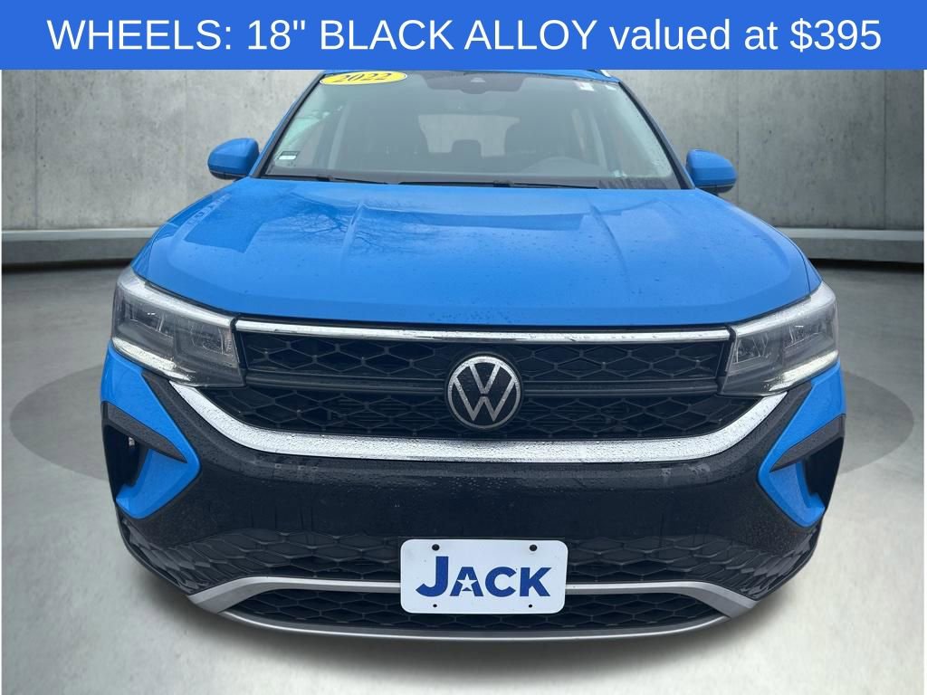 Used 2022 Volkswagen Taos SE w/ Panoramic Sunroof Package AWD/4WD image 7