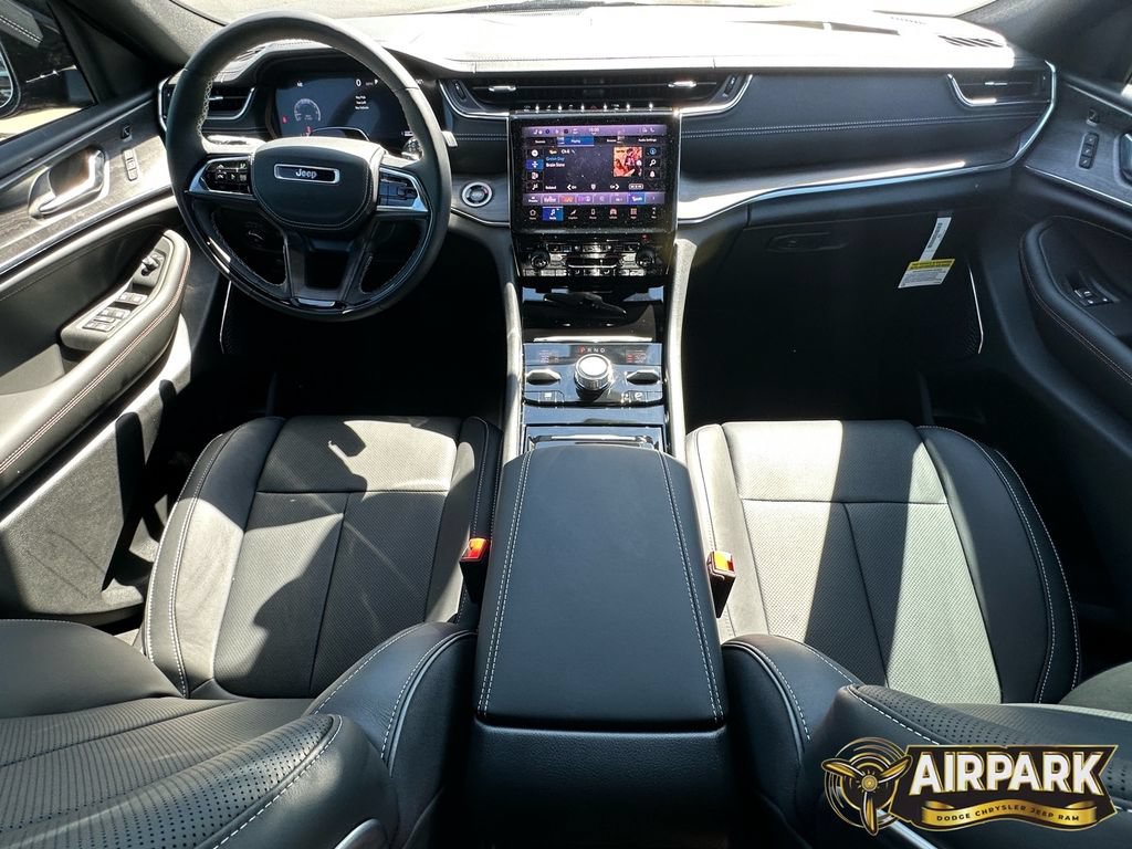 New 2025 Jeep Grand Cherokee Overland w/ Adv Protech Group III AWD/4WD image 12