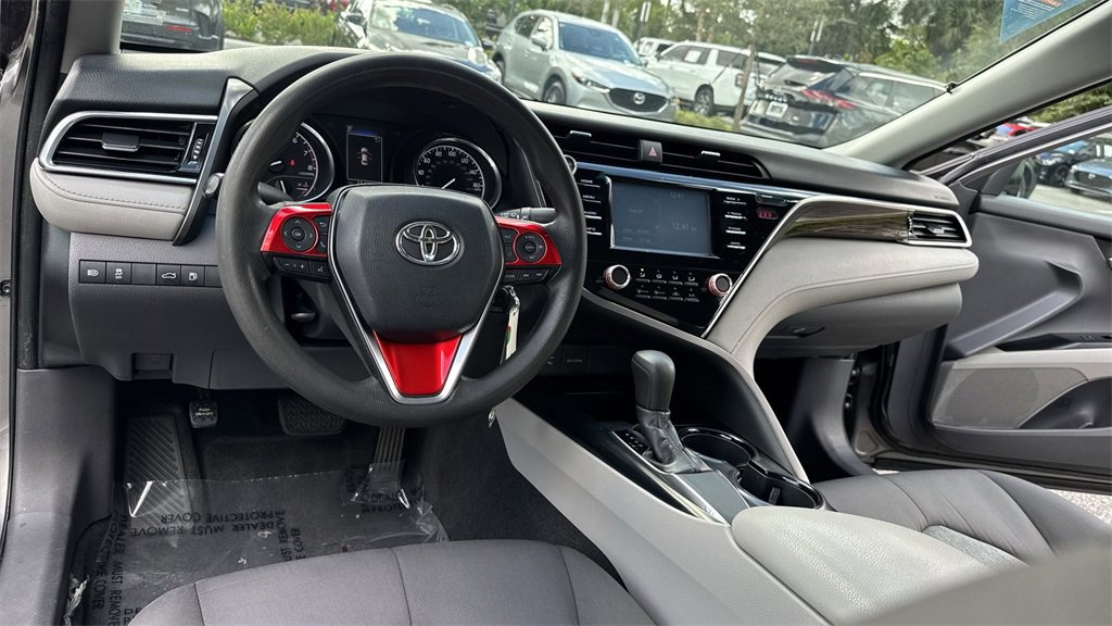 Used 2018 Toyota Camry L image 36