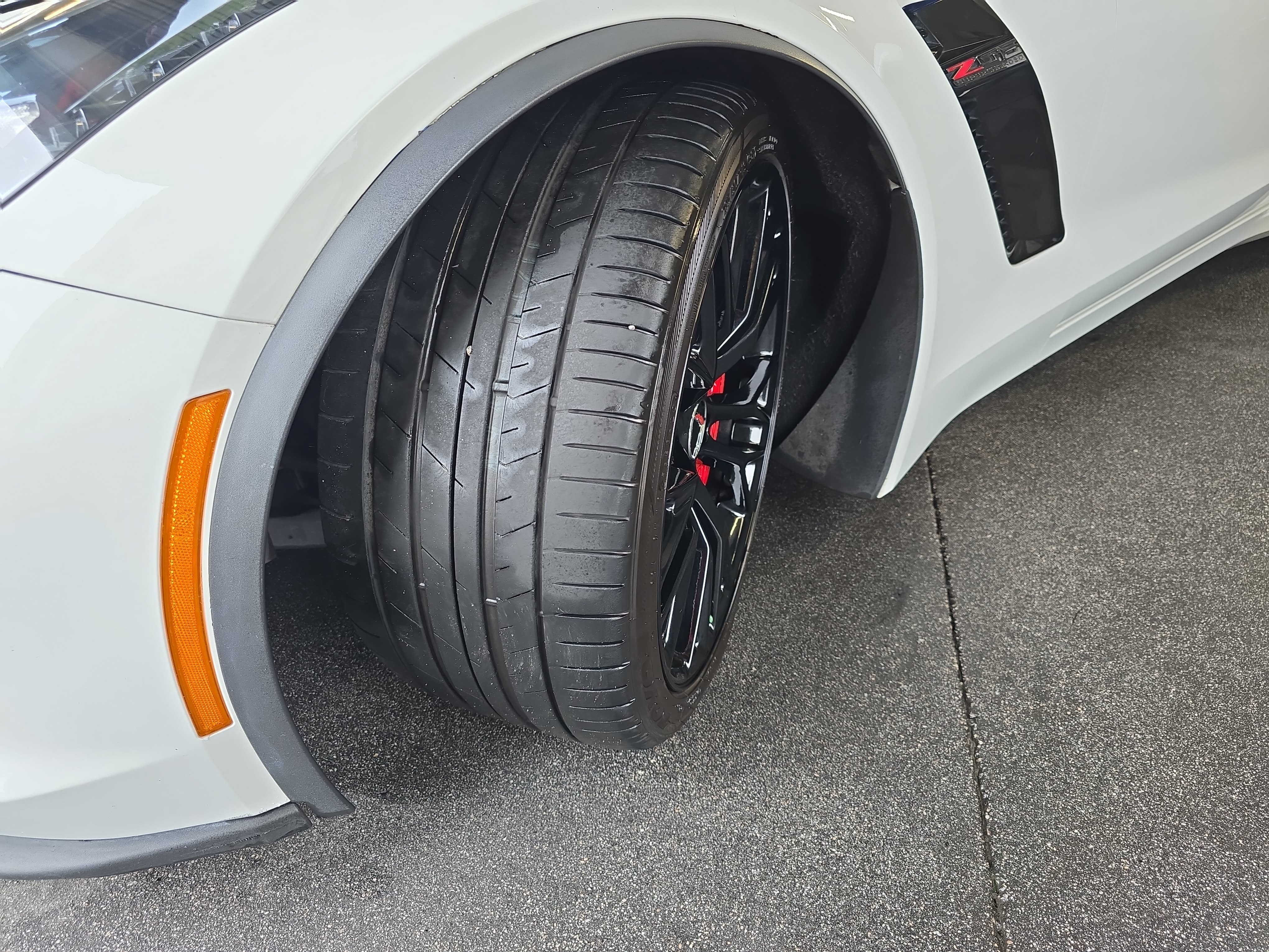 Used 2015 Chevrolet Corvette Z06 w/ 2LZ Preferred Equipment Group RWD image 34