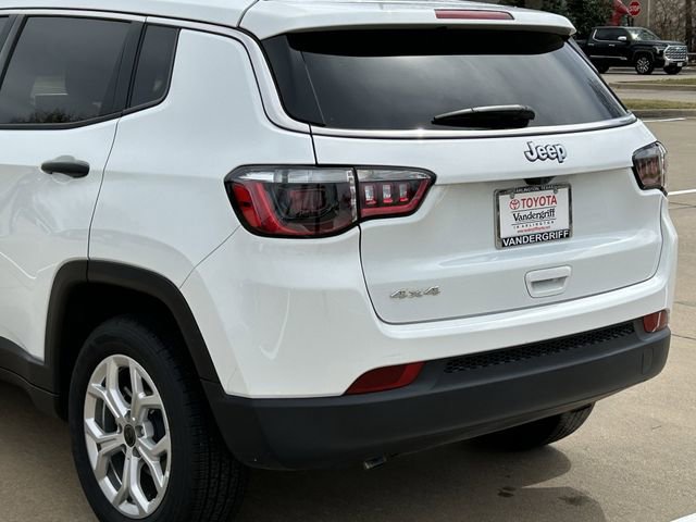 Used 2025 Jeep Compass Sport image 7