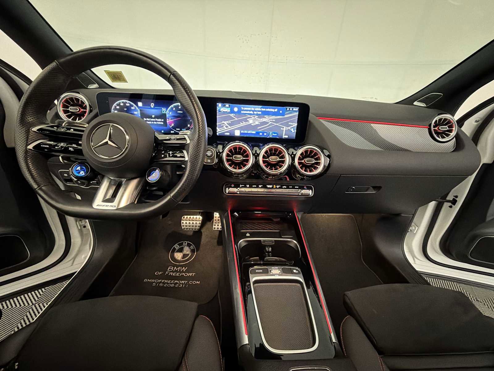 Used 2025 Mercedes-Benz GLA 35 AMG 4MATIC image 16