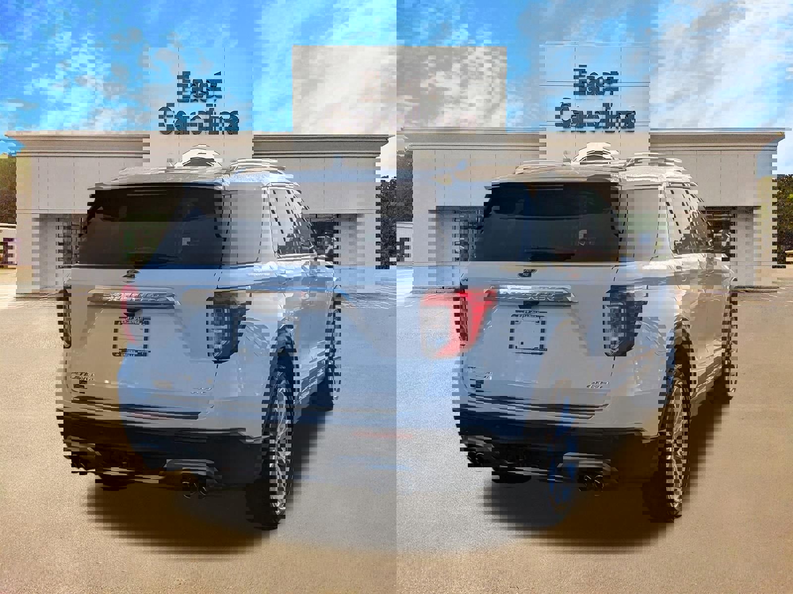 Used 2021 Ford Explorer Platinum w/ Equipment Group 601A image 3