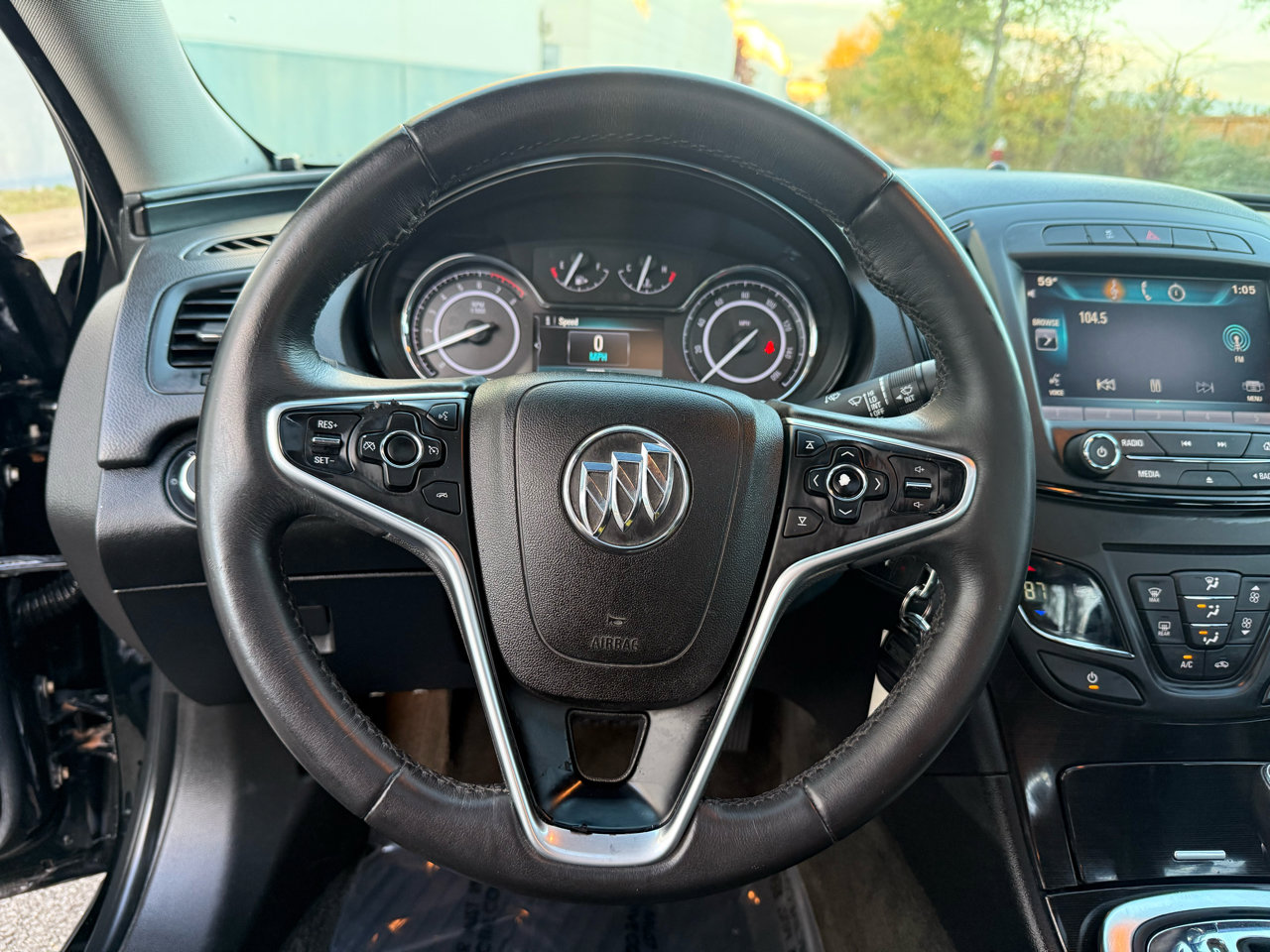 Used 2015 Buick Regal image 28