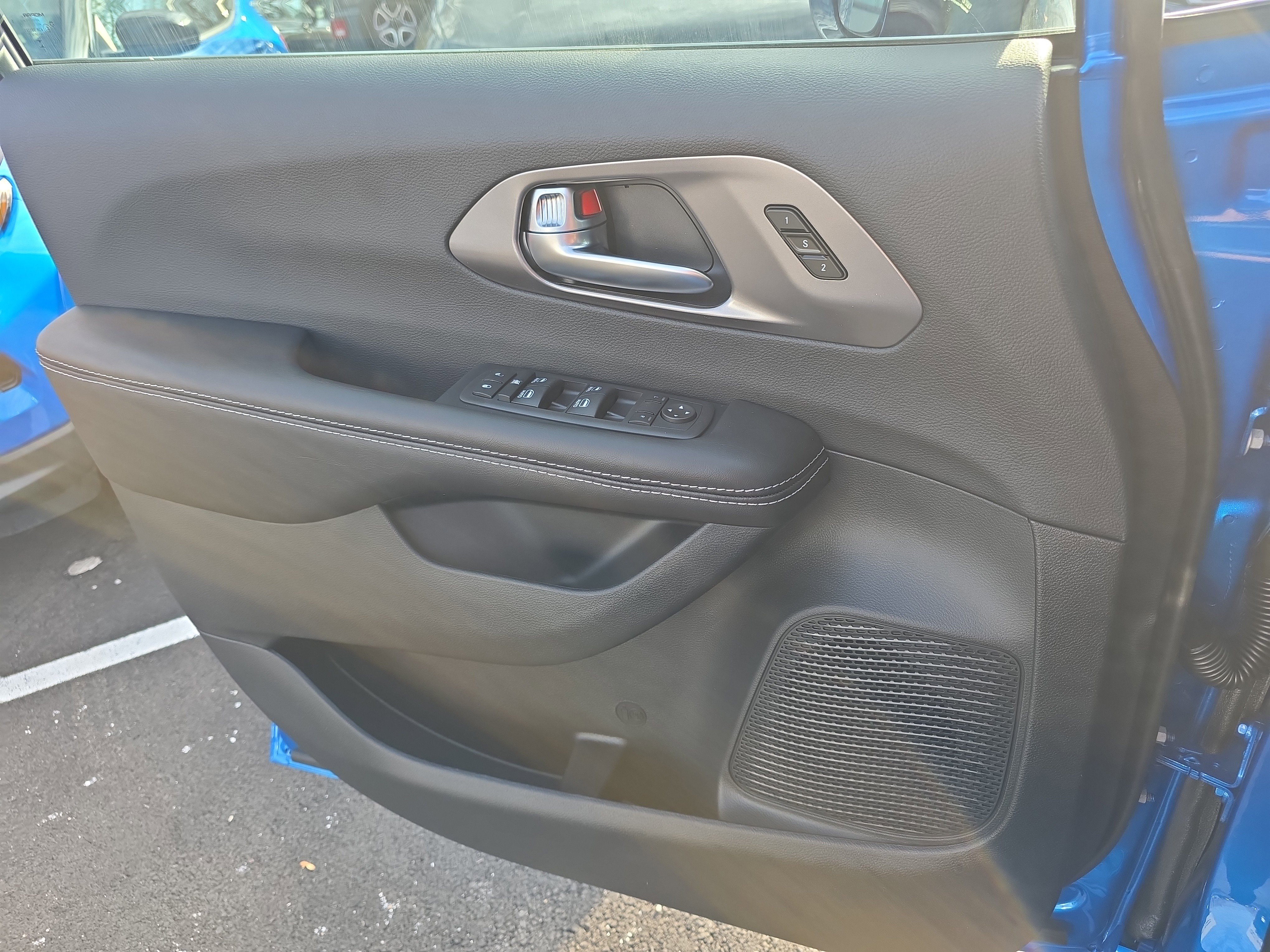 New 2026 Chrysler Pacifica Select image 14