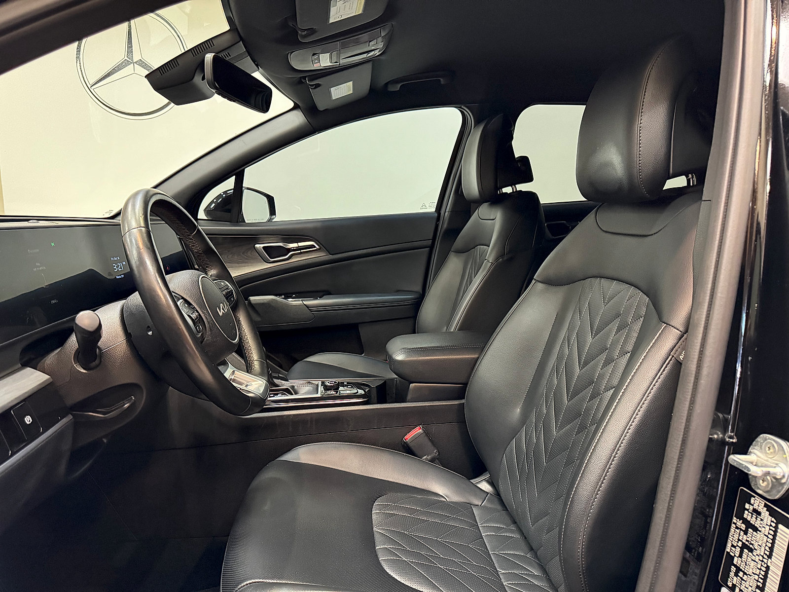 Used 2023 Kia Sportage X-Line AWD/4WD image 7