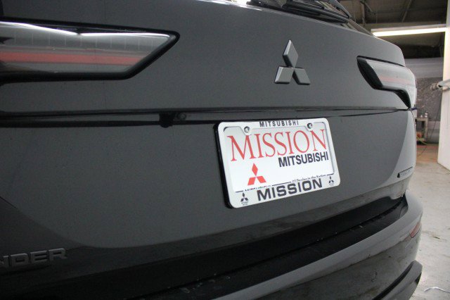 New 2026 Mitsubishi Outlander LE FWD image 4