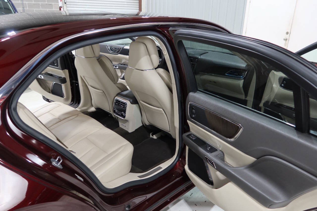 Used 2020 Lincoln Continental Reserve FWD image 11