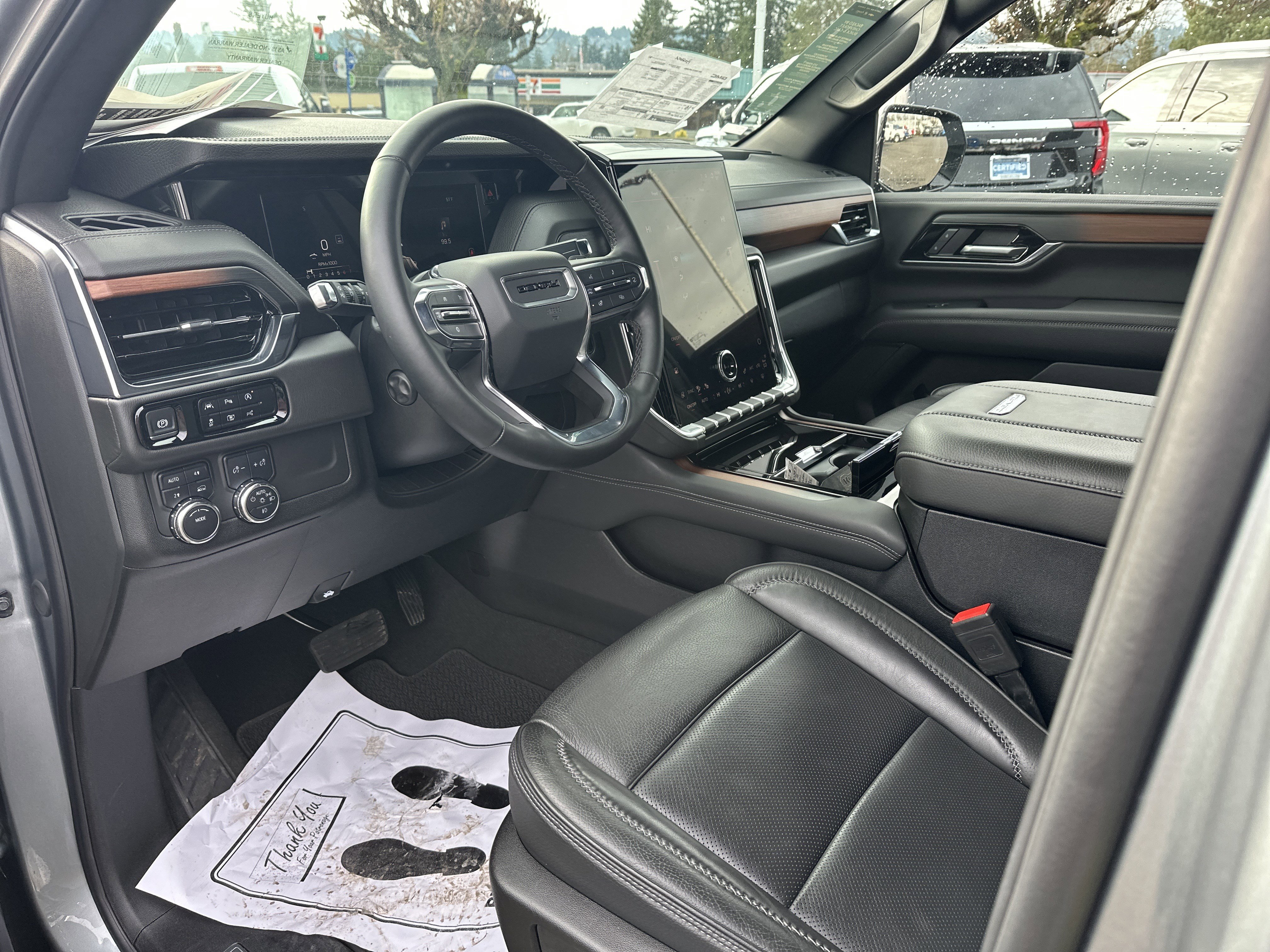 Certified 2025 GMC Yukon XL Denali image 9