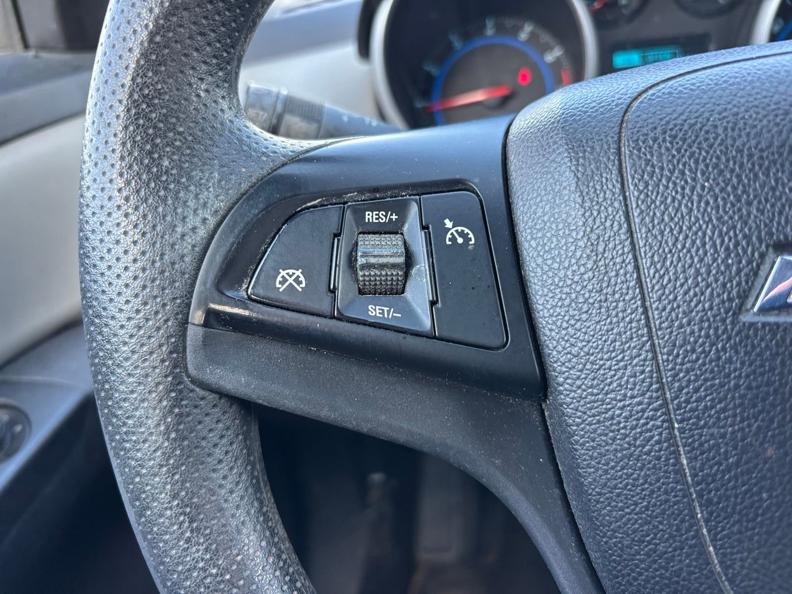 Used 2015 Chevrolet Cruze LT FWD image 7