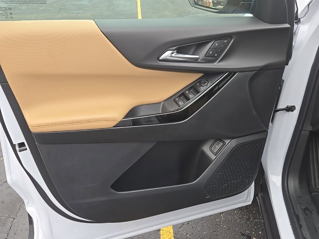 New 2026 Chevrolet Equinox ACTIV w/ Convenience Package III image 13