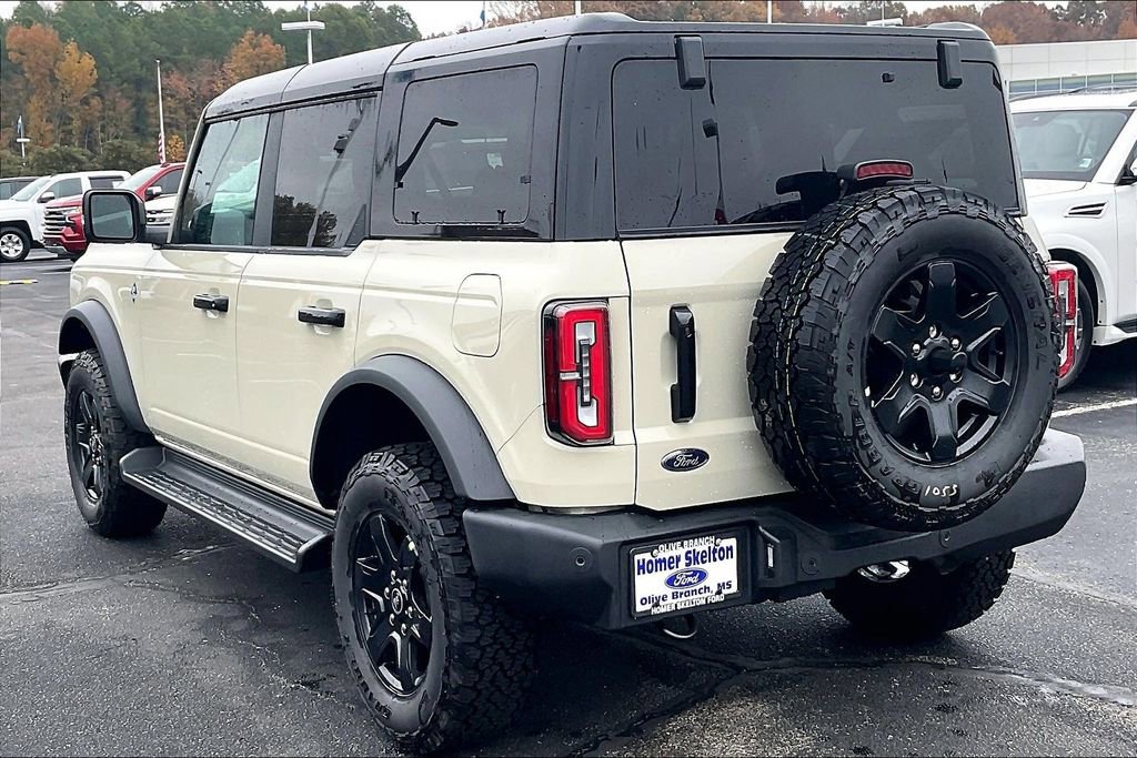 New 2025 Ford Bronco Outer Banks image 3