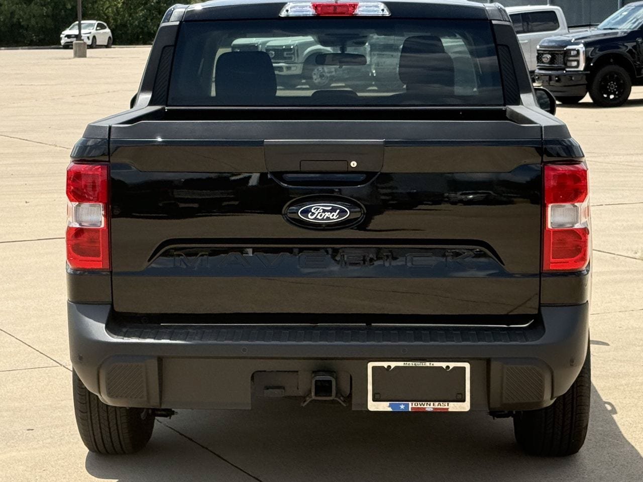 New 2026 Ford Maverick XLT w/ XLT Luxury Package FWD image 6