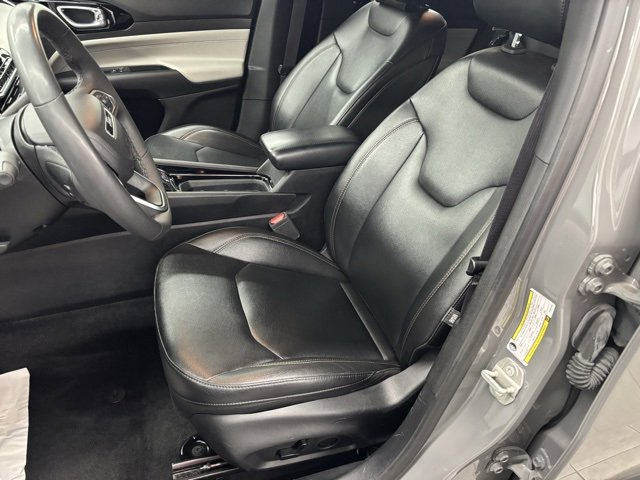 Used 2024 Jeep Compass Limited image 12