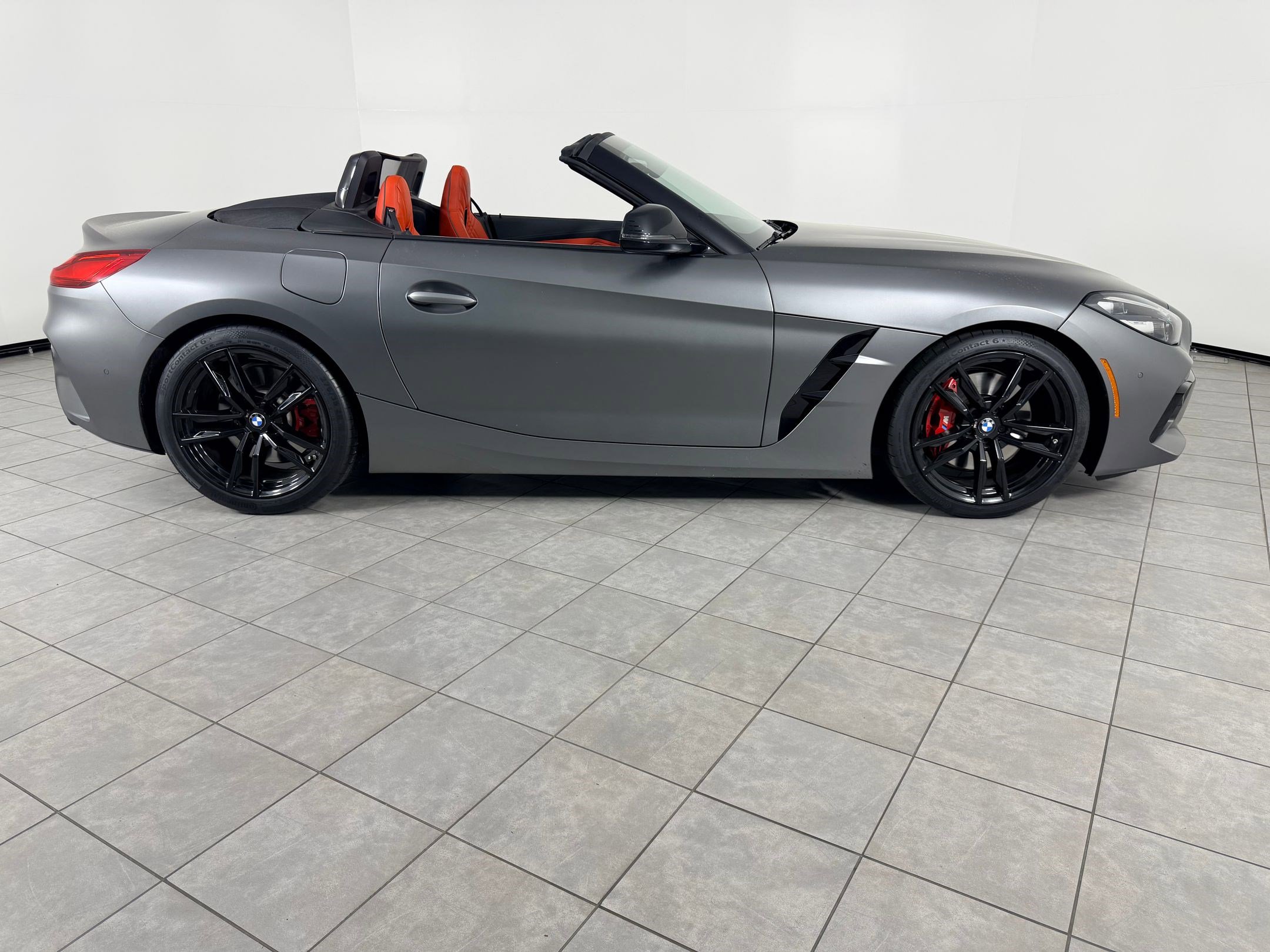 Certified 2022 BMW Z4 M40i w/ Premium Package image 8