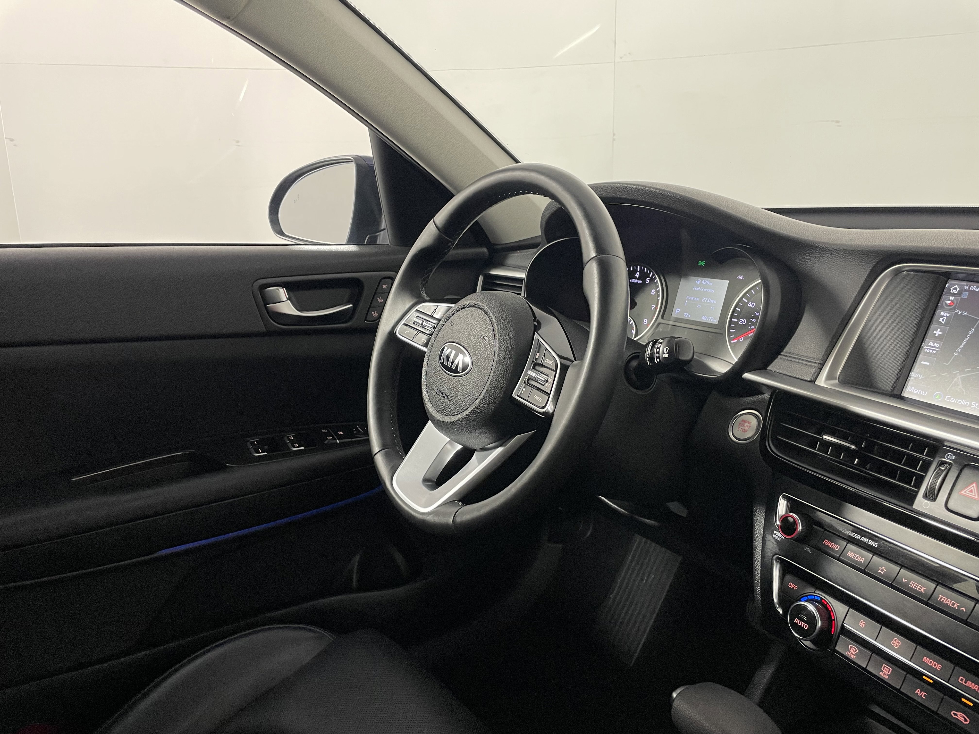 Used 2020 Kia Optima Premium image 10