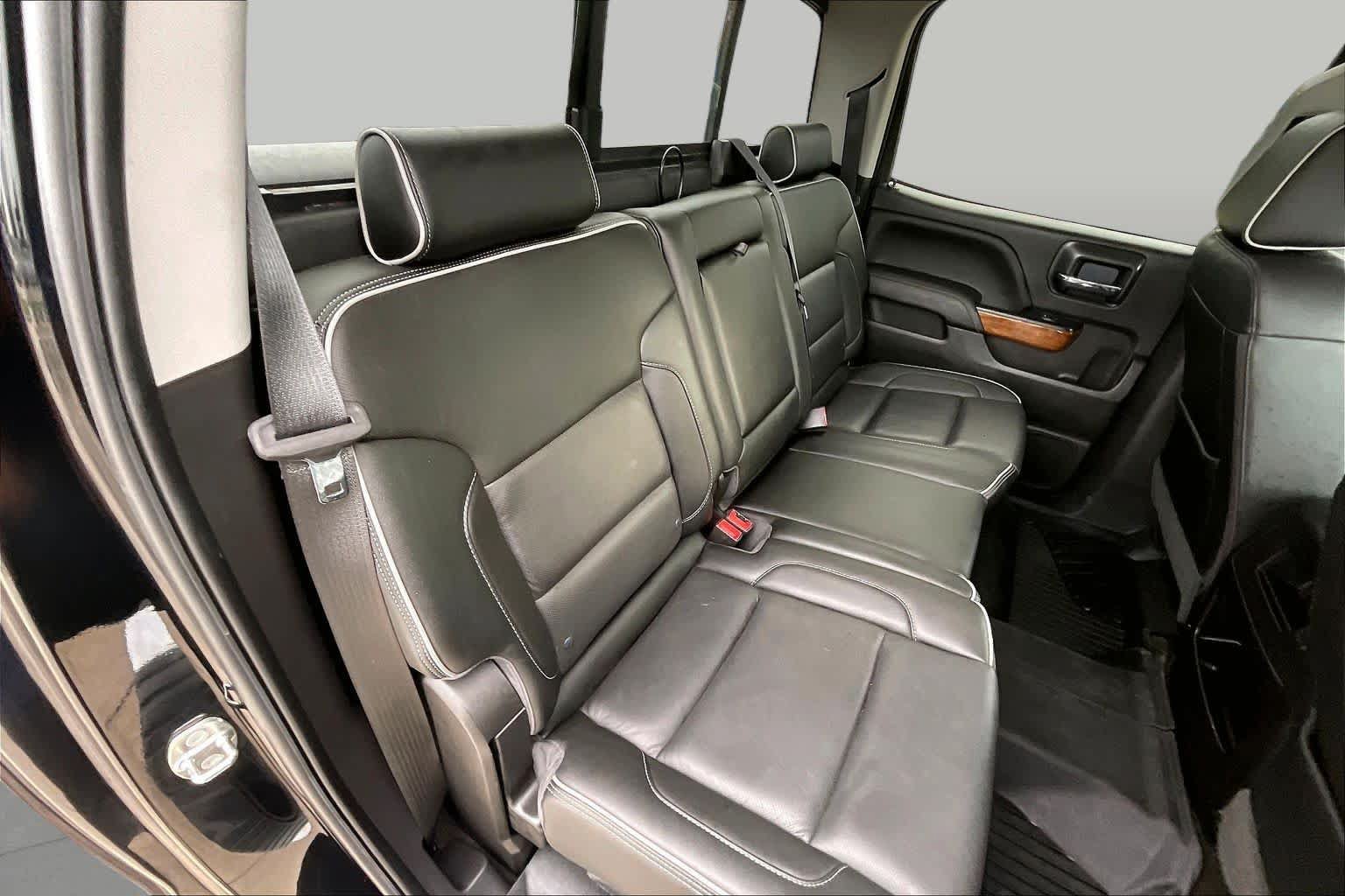 Used 2018 Chevrolet Silverado 1500 High Country AWD/4WD image 20