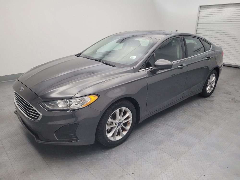 Used 2020 Ford Fusion SE FWD image 2