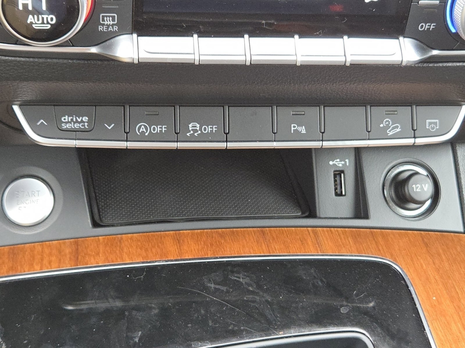 Used 2023 Audi Q5 2.0T Premium w/ Convenience Package image 8