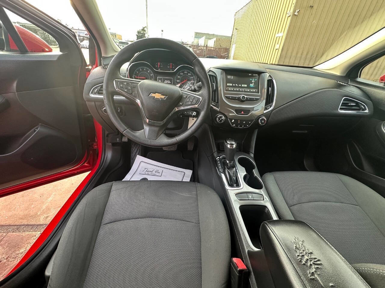 Used 2018 Chevrolet Cruze LT FWD image 5