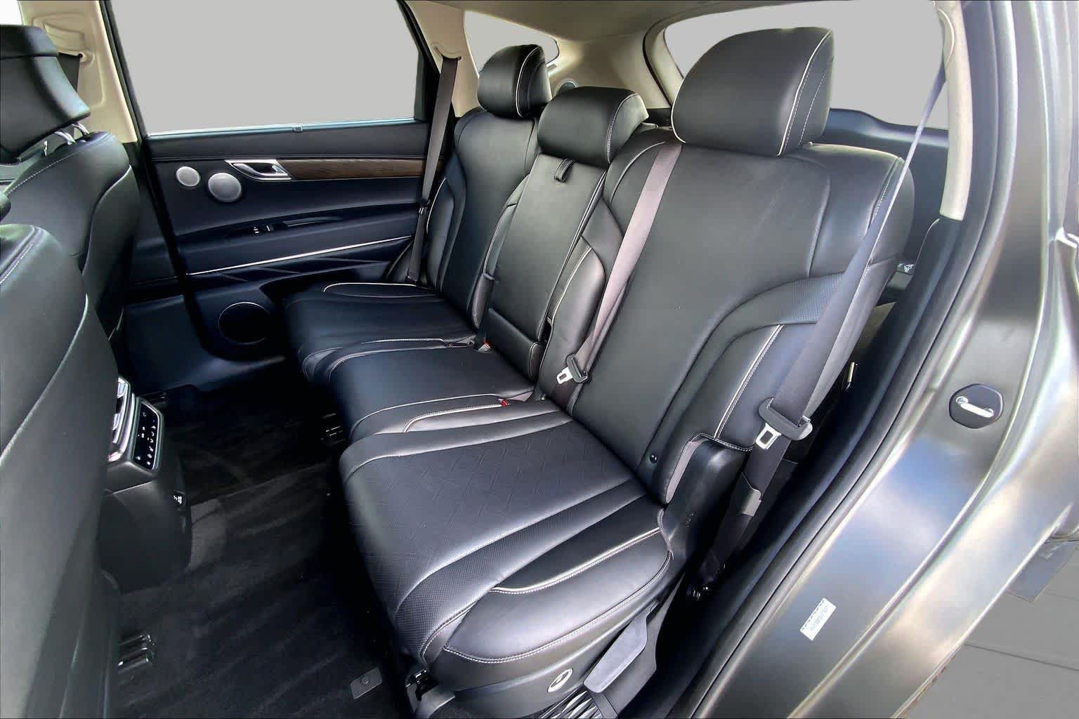 Used 2025 Genesis GV80 2.5T Prestige AWD/4WD image 19