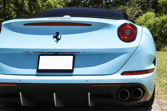 Used 2015 Ferrari California T RWD image 86