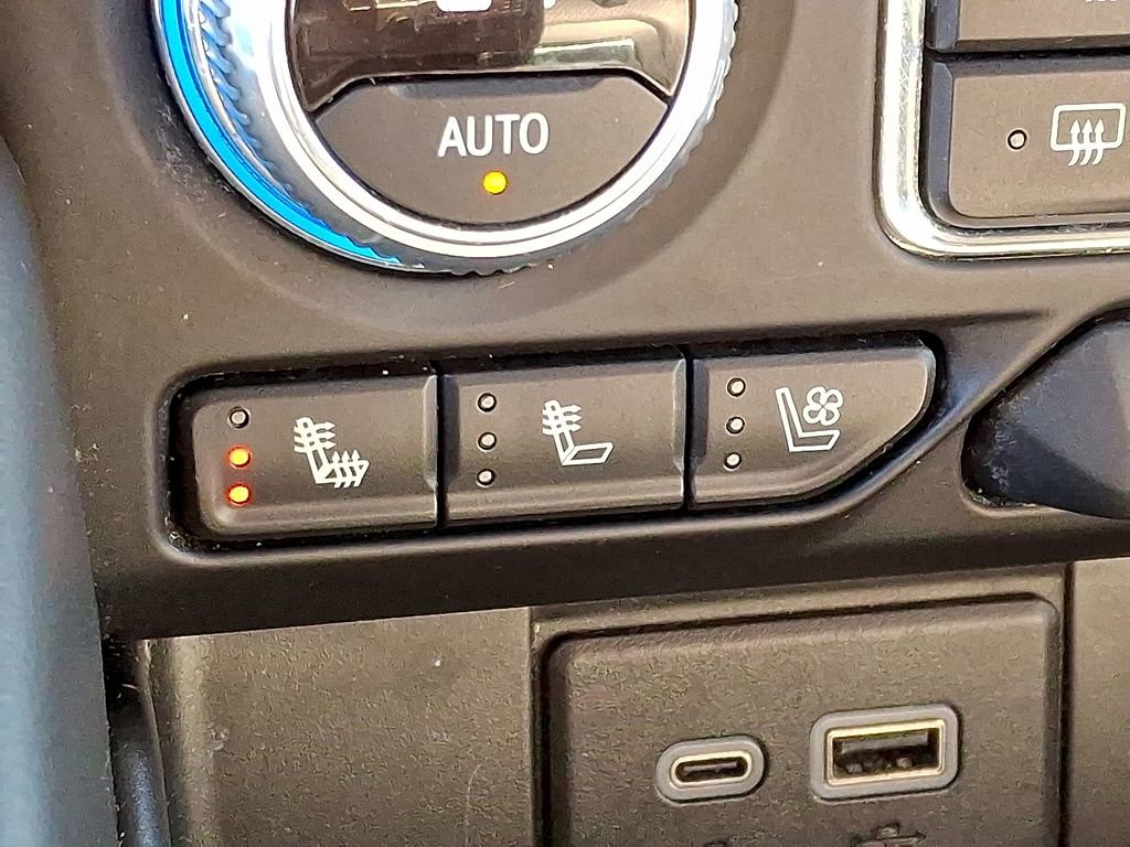 Used 2023 GMC Yukon SLT image 23