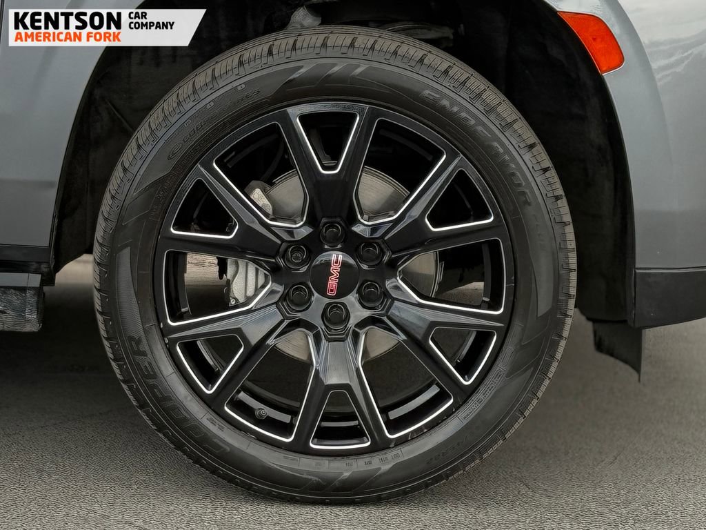 Used 2021 GMC Yukon Denali w/ Denali Premium Package image 16