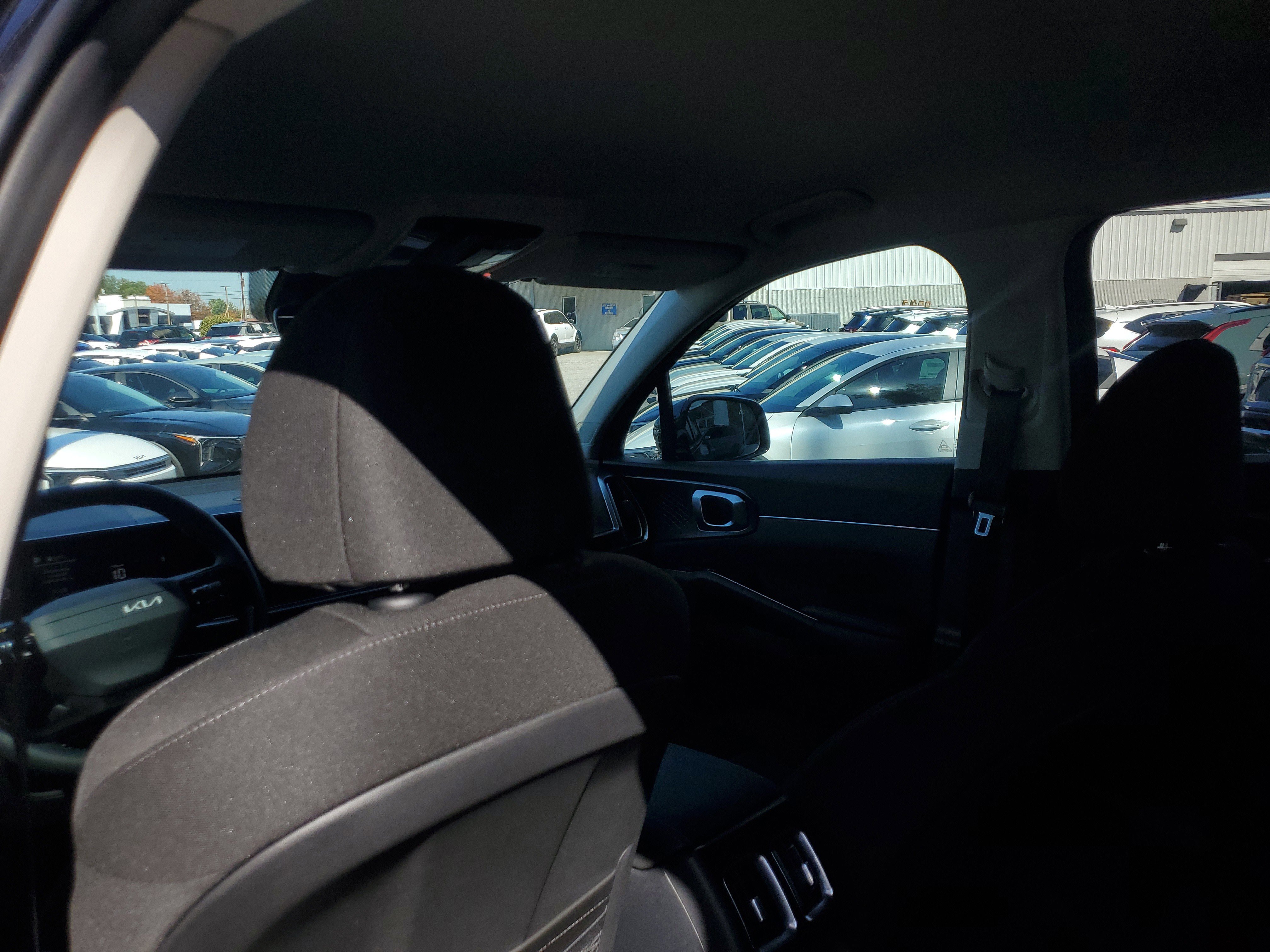 New 2026 Kia Sorento LX FWD image 11