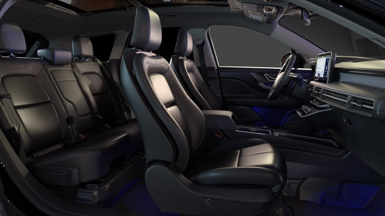 New 2025 Lincoln Corsair Grand Touring w/ Equipment Group 302A AWD/4WD image 5