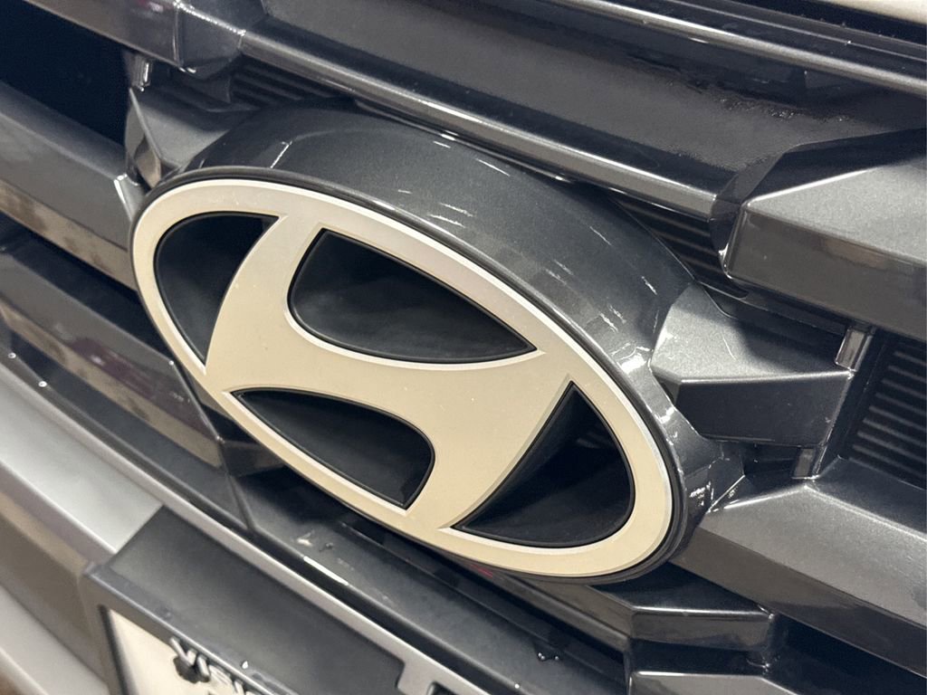 Certified 2025 Hyundai Tucson SE image 14