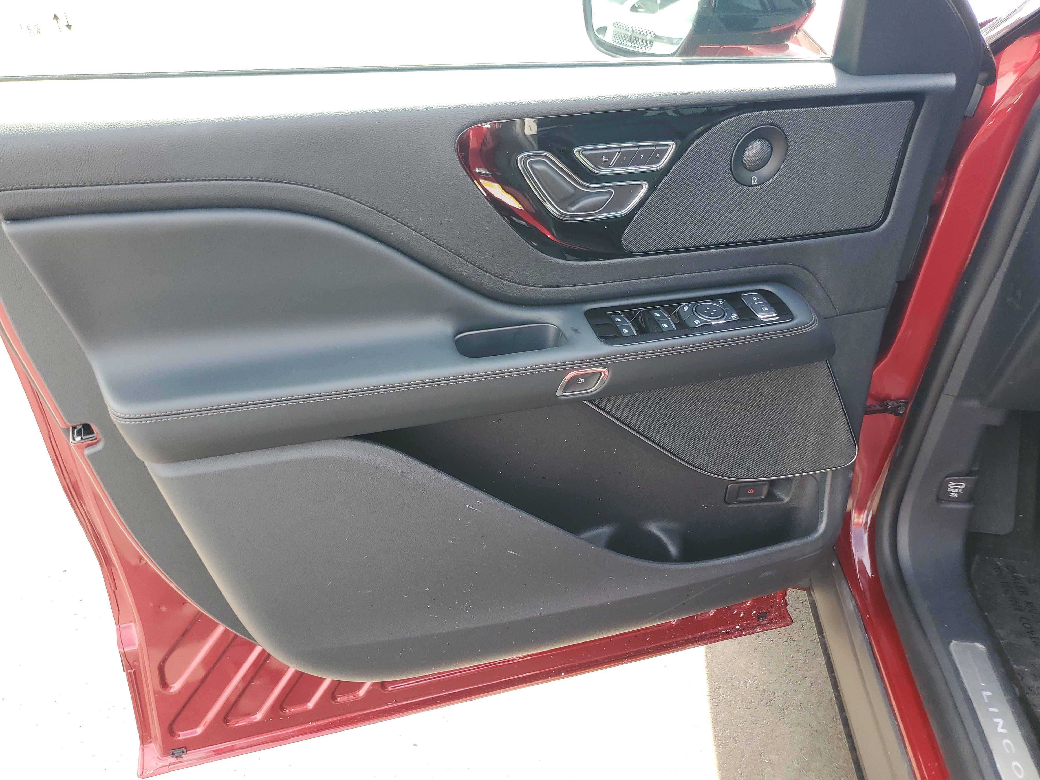 New 2027 Lincoln Aviator Reserve AWD/4WD image 8