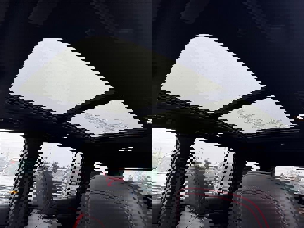 New 2026 Chevrolet Traverse RS w/ LPO, Floor Liner Package image 4