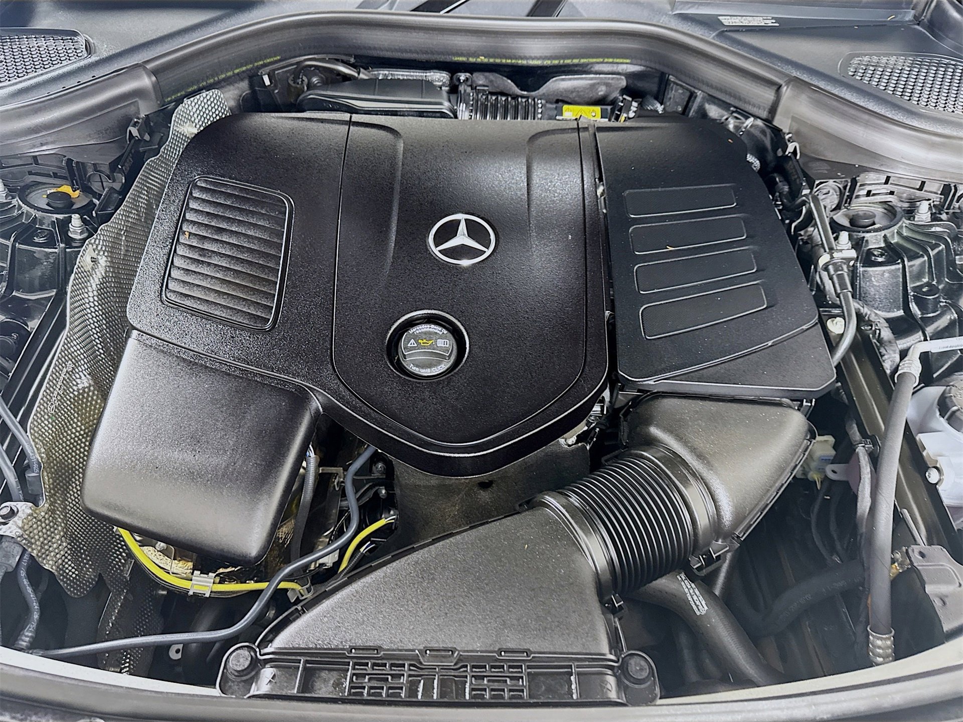 Used 2025 Mercedes-Benz GLC 300 image 31