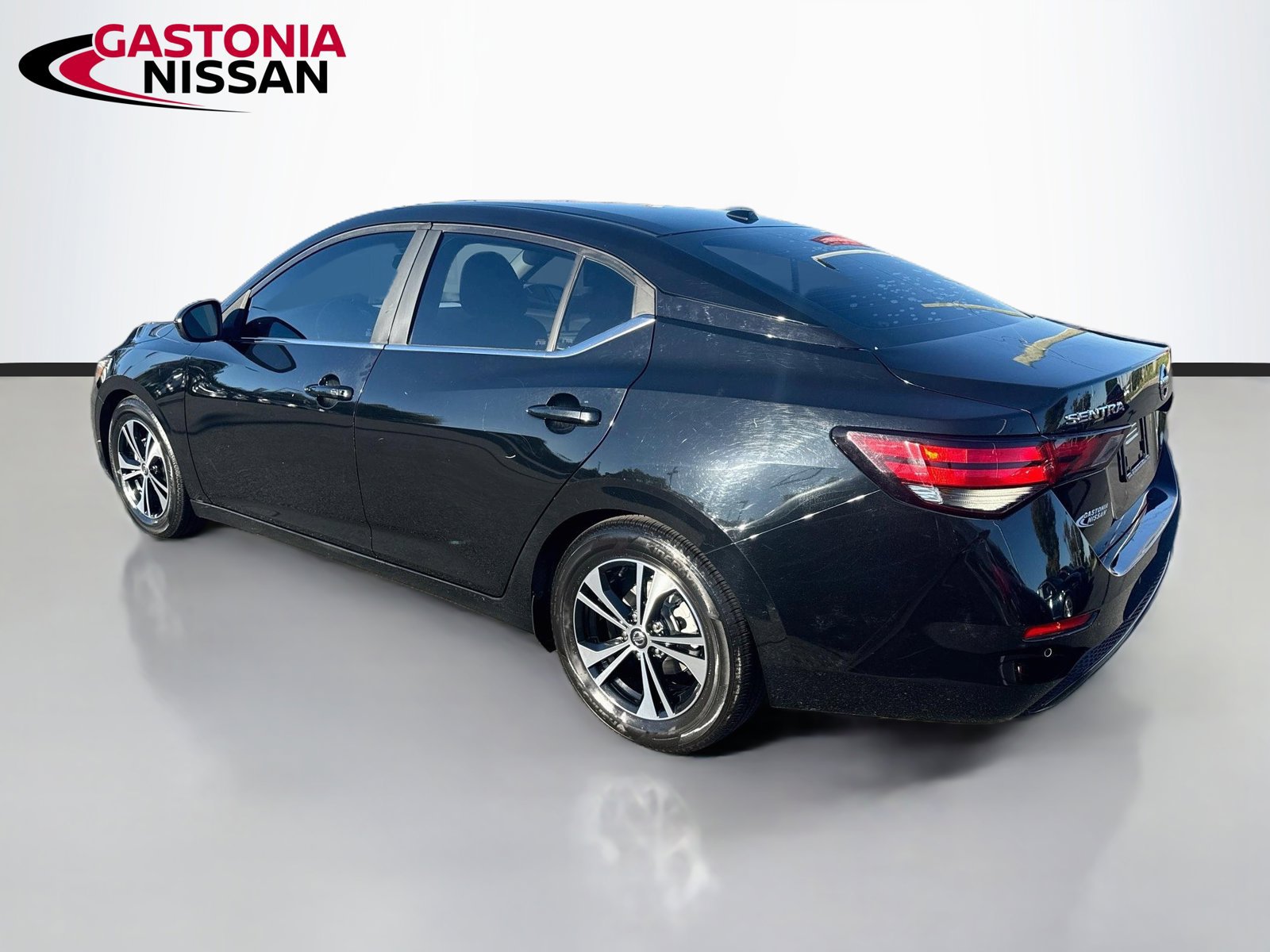 Used 2021 Nissan Sentra SV FWD image 6