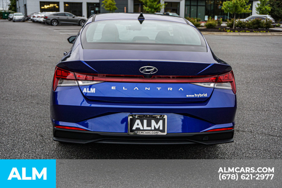Used 2023 Hyundai Elantra Blue w/ Preferred Accessory Package FWD image 10