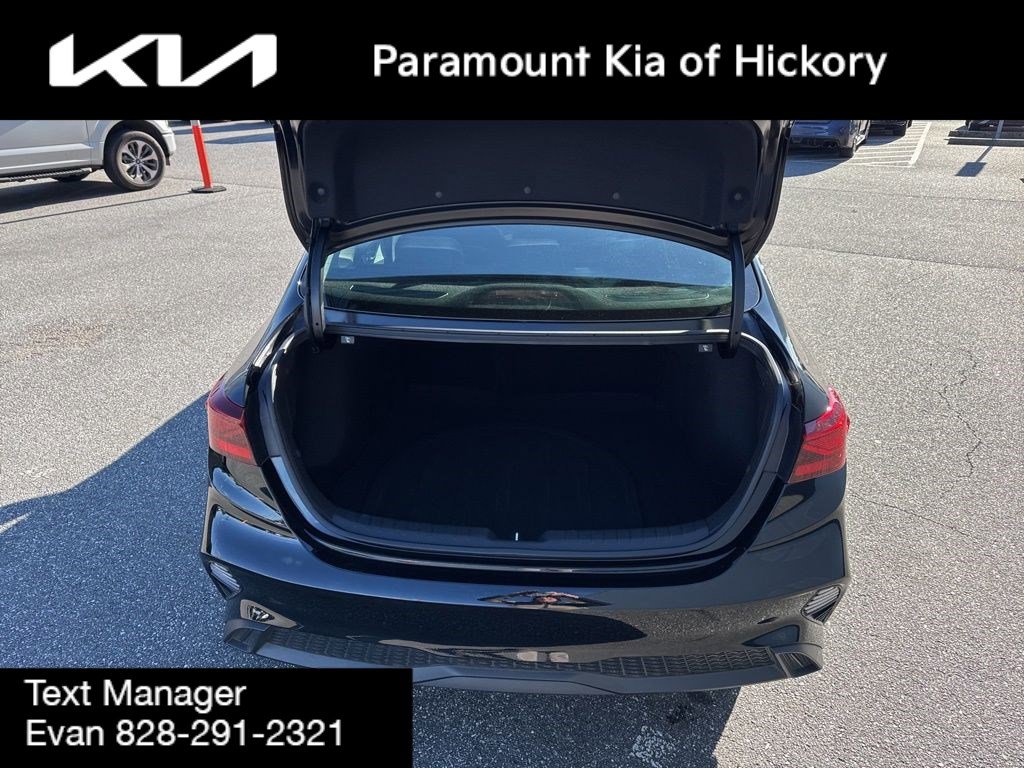 Used 2024 Kia Forte LXS w/ LXS Technology Package image 10