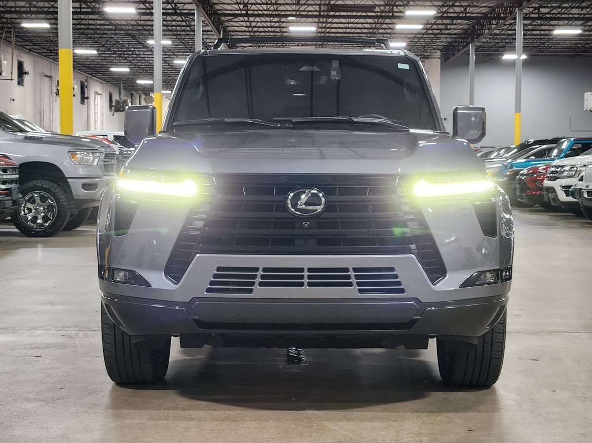 Used 2024 Lexus GX 550 w/ Accessory Package (Z1) AWD/4WD image 2