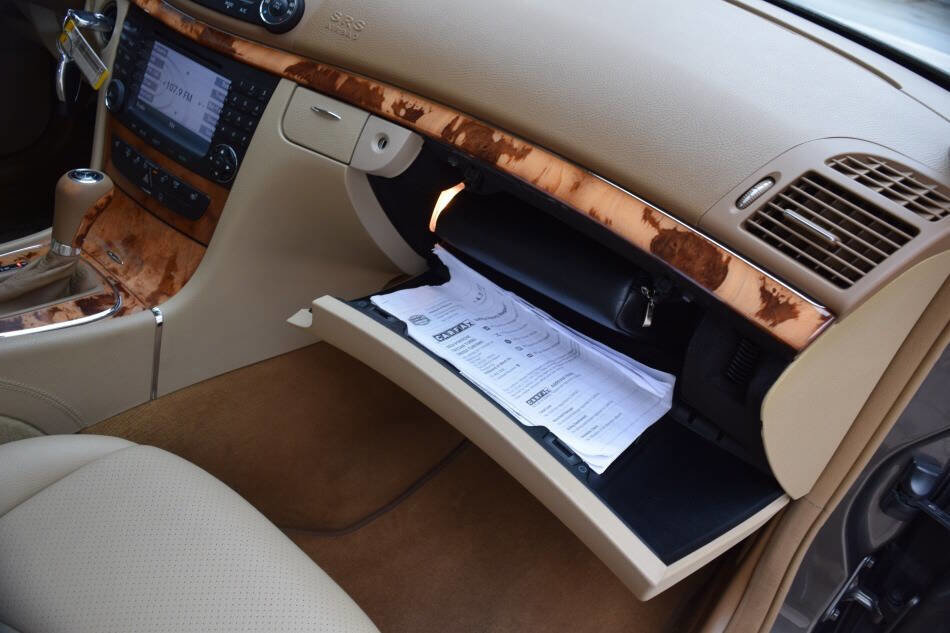 Used 2008 Mercedes-Benz E 350 4MATIC Sedan image 56
