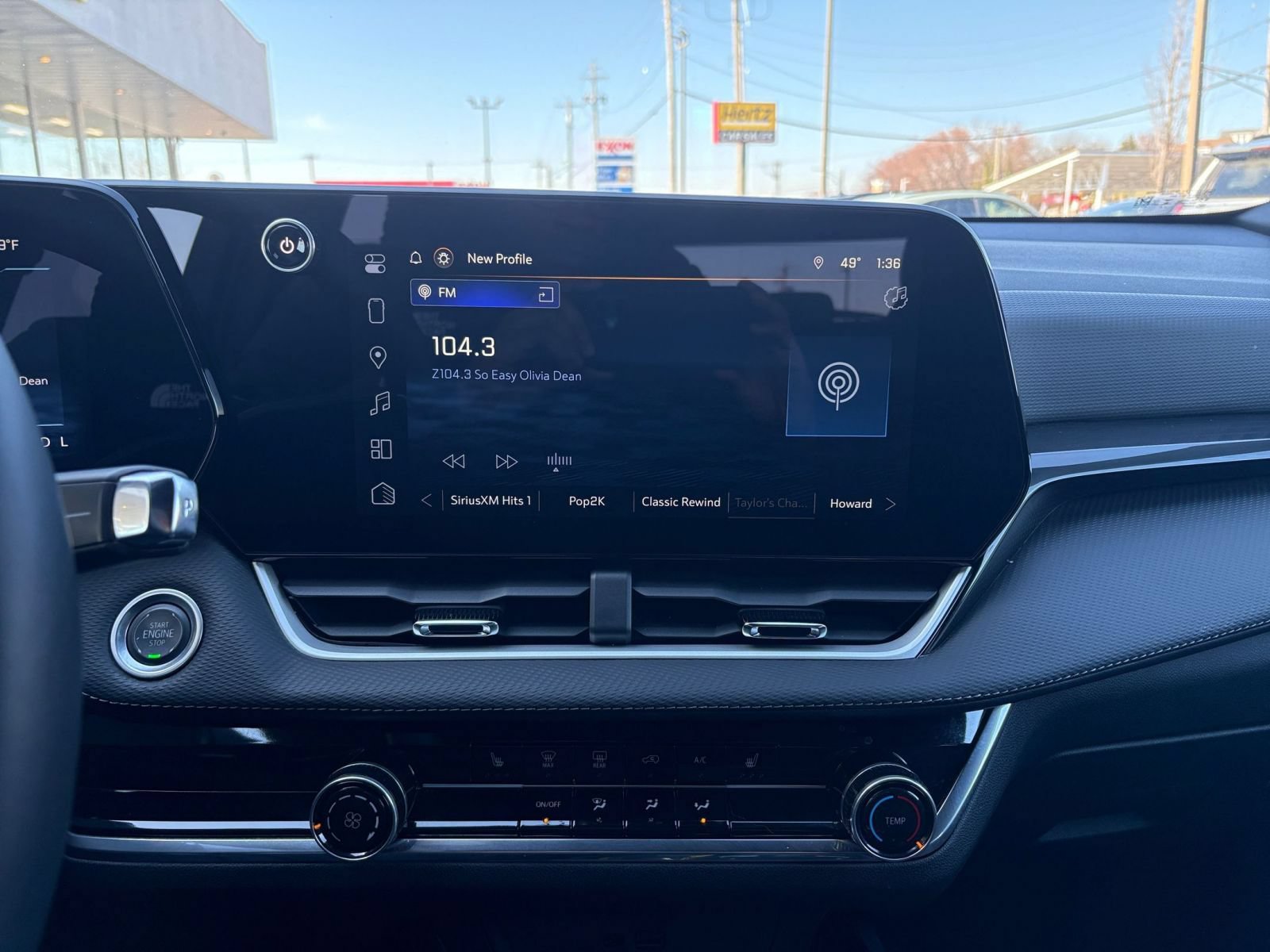 Used 2025 Chevrolet Equinox LT AWD/4WD image 17