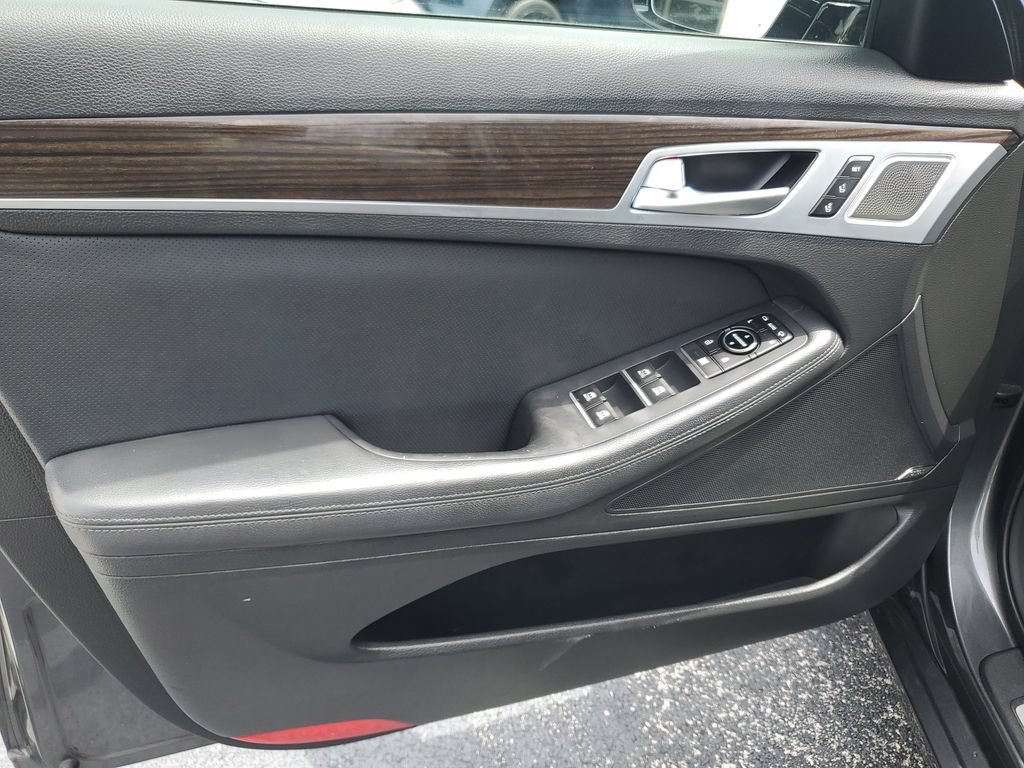 Used 2018 Genesis G80 3.8 w/ Option Group 02 RWD image 18
