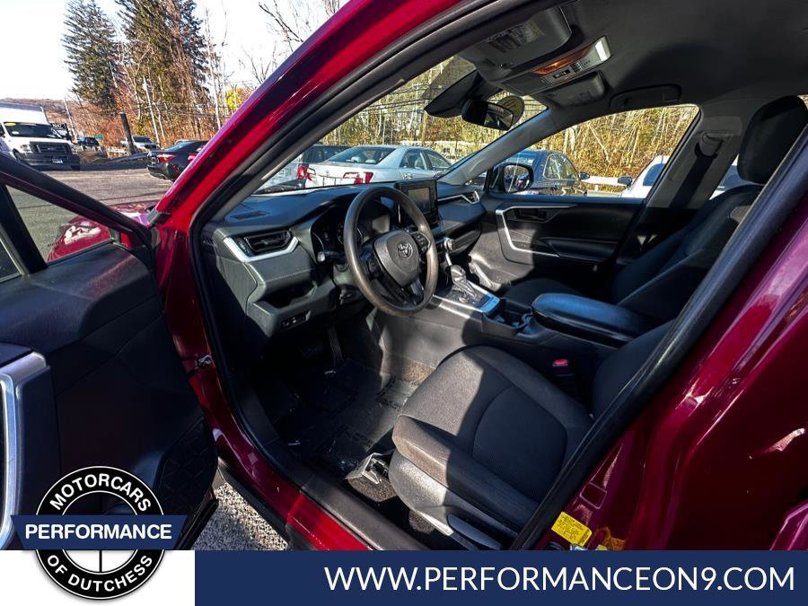 Used 2019 Toyota RAV4 LE w/ Carpet Mat Package AWD/4WD image 12