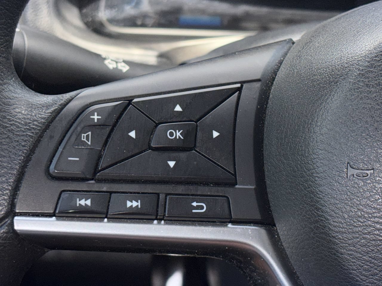 Used 2023 Nissan Leaf S FWD image 10