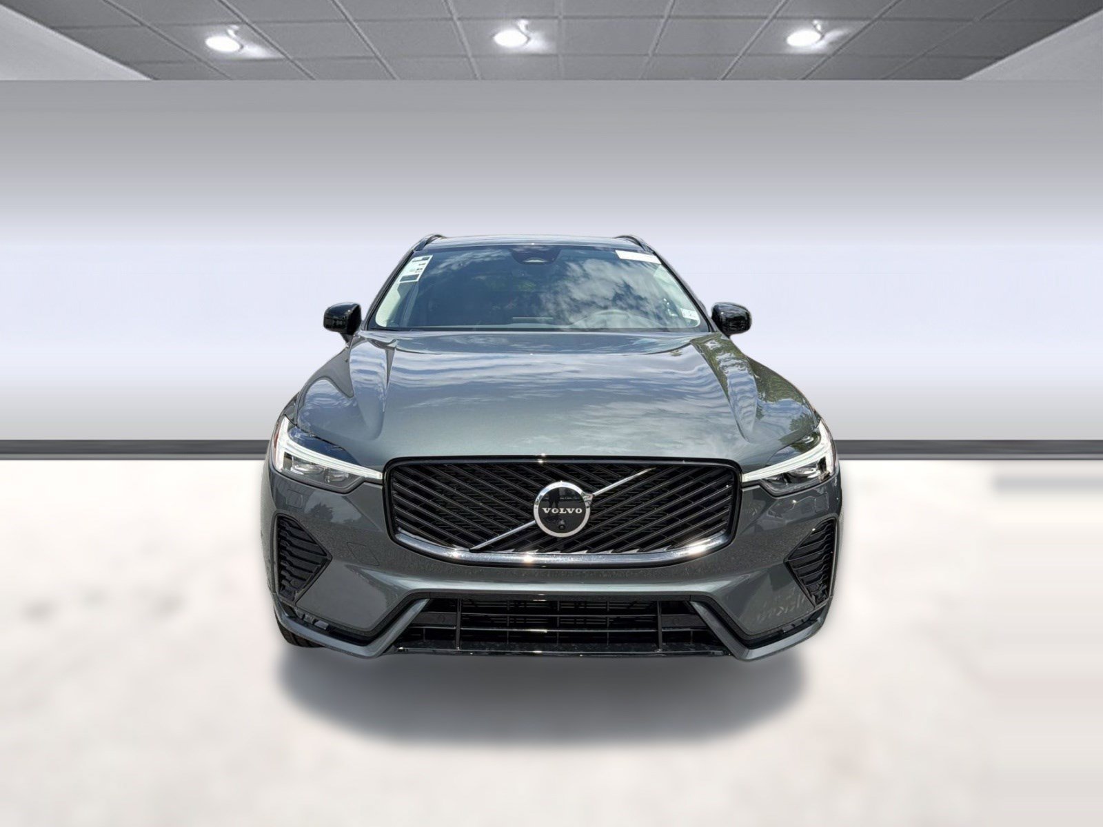 New 2026 Volvo XC60 B5 Plus w/ Protection Package Premier AWD/4WD image 6
