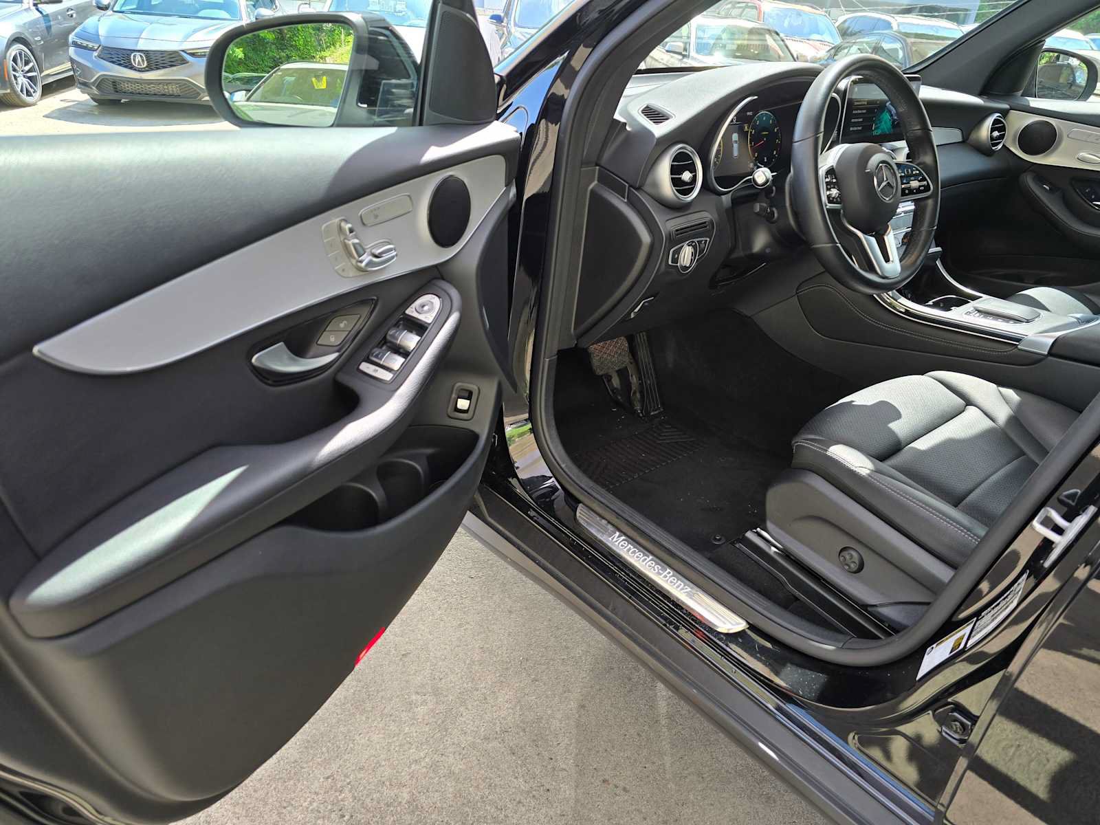 Used 2021 Mercedes-Benz GLC 300 4MATIC image 24