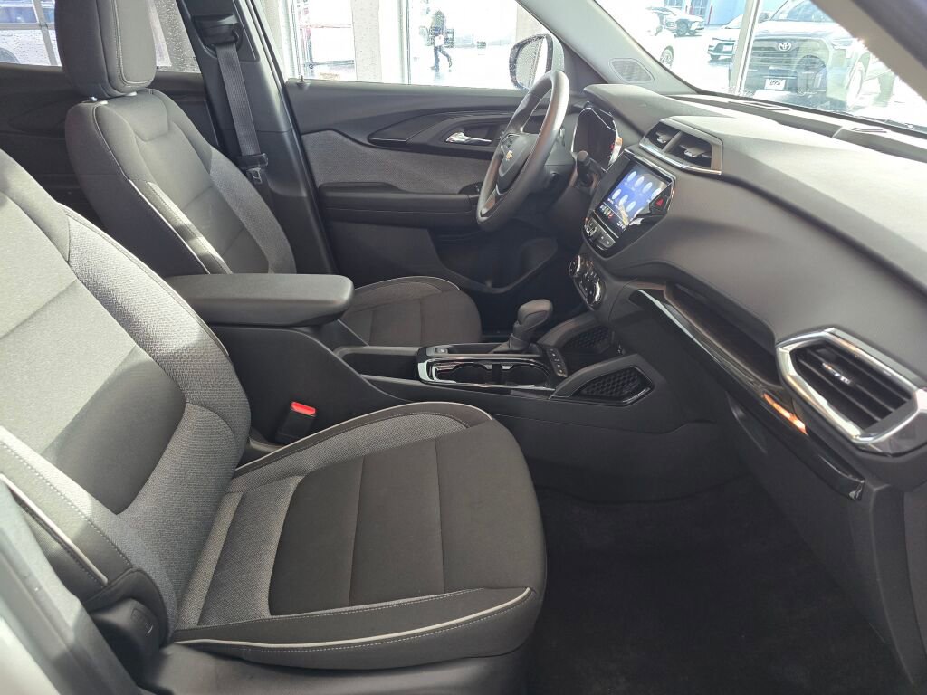 Used 2023 Chevrolet TrailBlazer LT w/ Convenience Package image 45