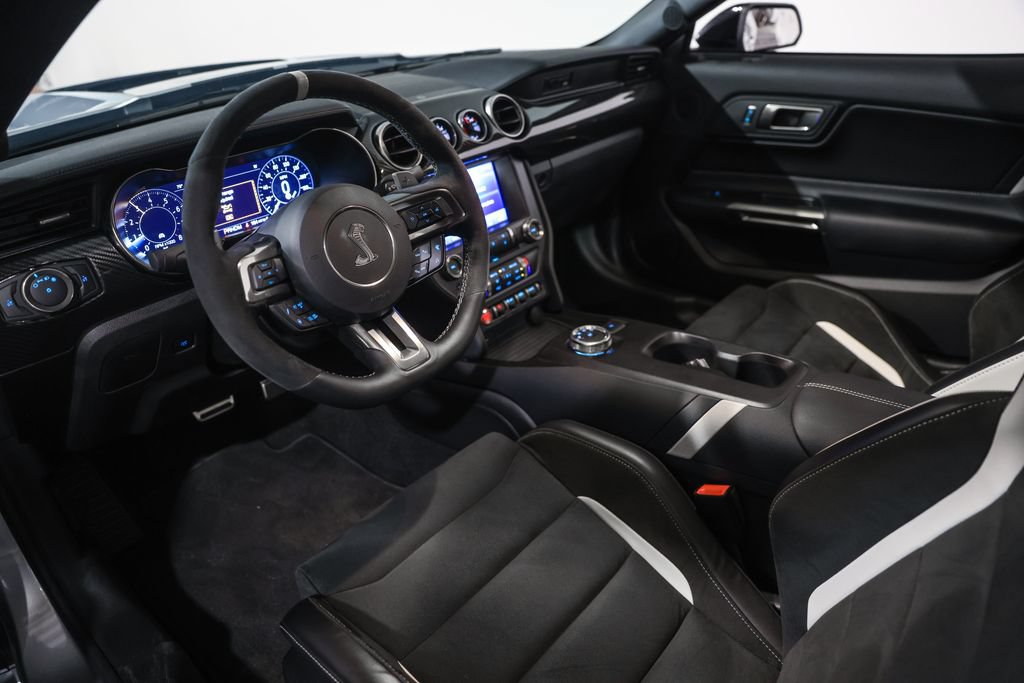 Used 2020 Ford Mustang Shelby GT500 w/ Carbon Fiber Track Pack RWD image 26