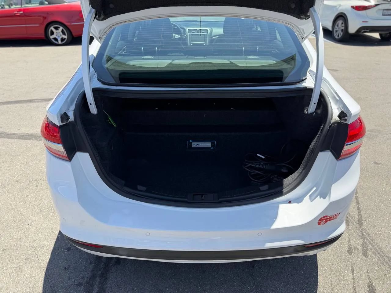 Used 2018 Ford Fusion Energi SE FWD image 25