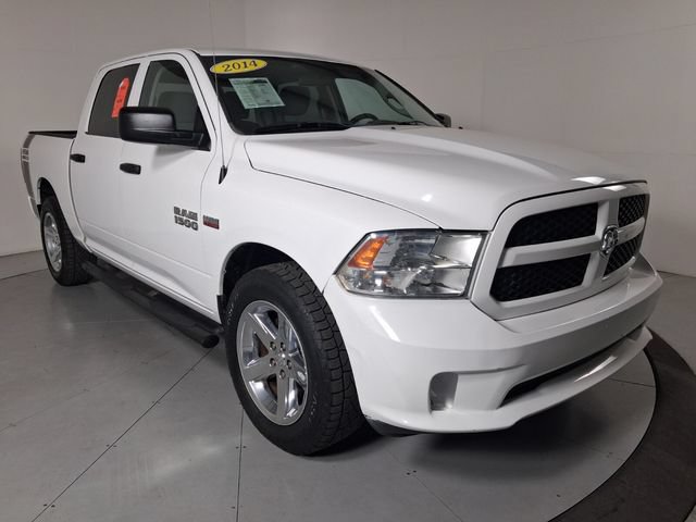 Used 2014 RAM 1500 Express RWD image 2