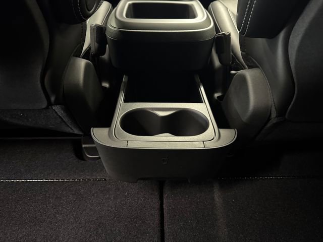 New 2026 Chrysler Pacifica Select image 17